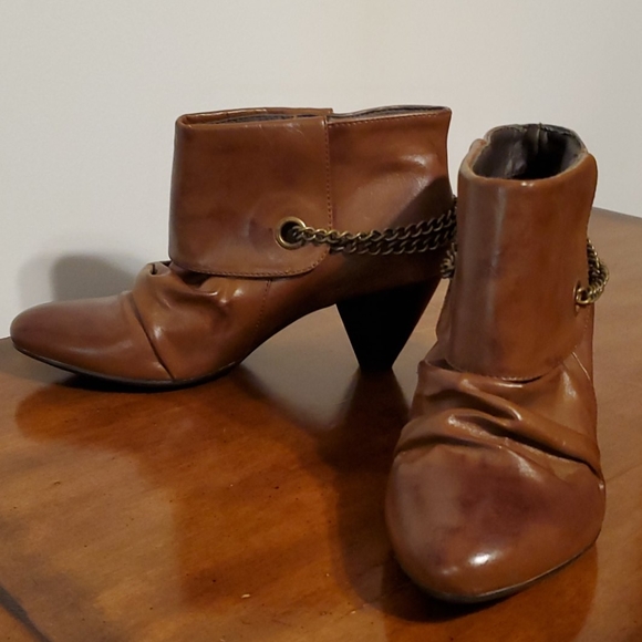 Gabriella Rocha ankle boots, size 6 - Picture 2 of 5